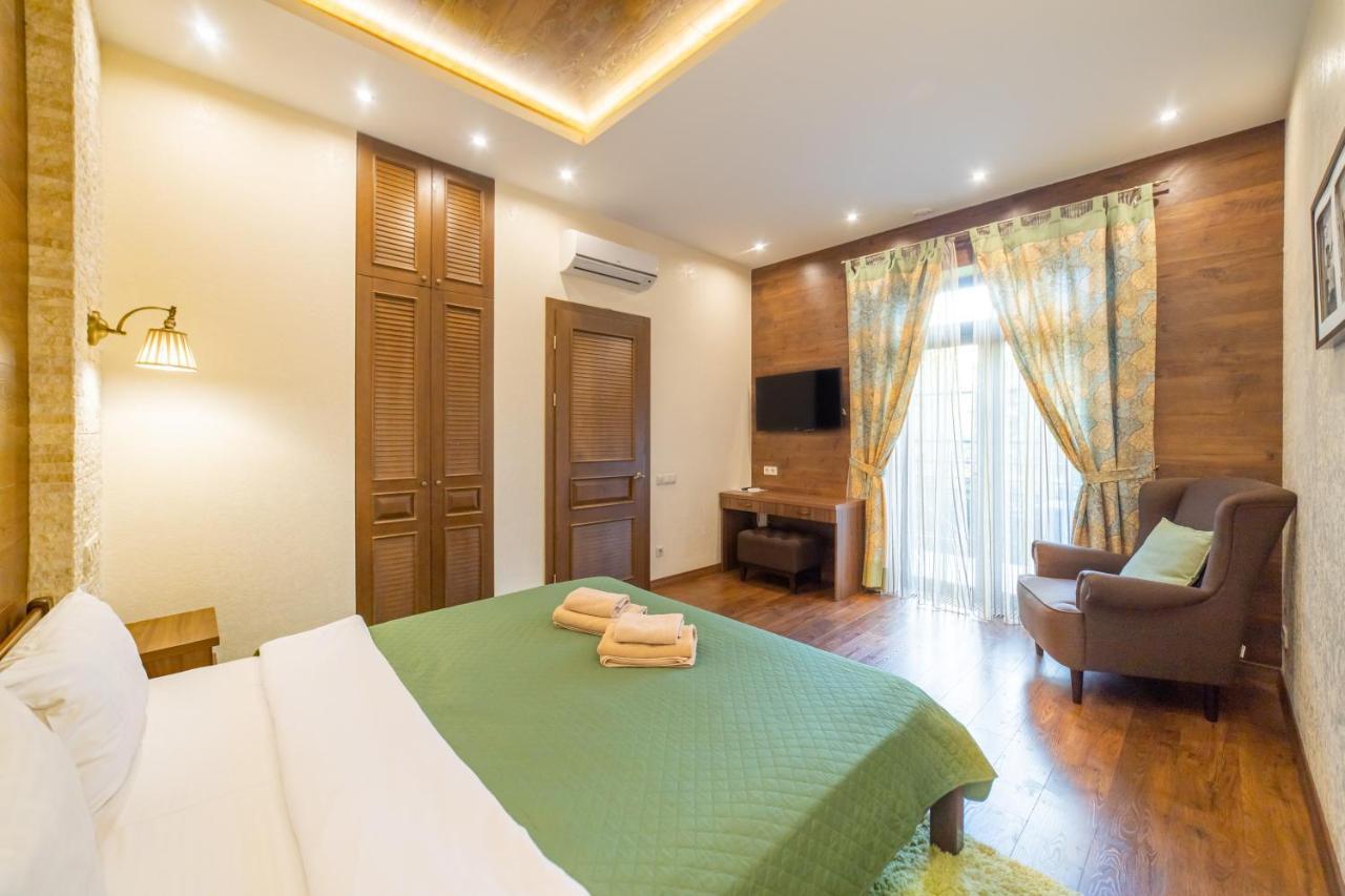 Petrani Nivki Hotel เคียฟ ภายนอก รูปภาพ